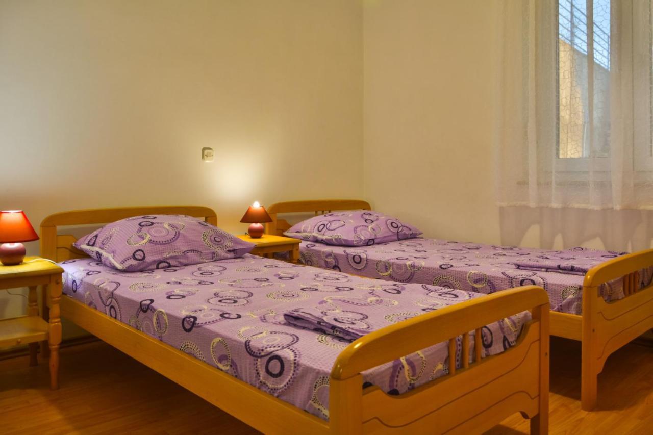 Apartments With A Parking Space Senj - 11520 Exterior foto